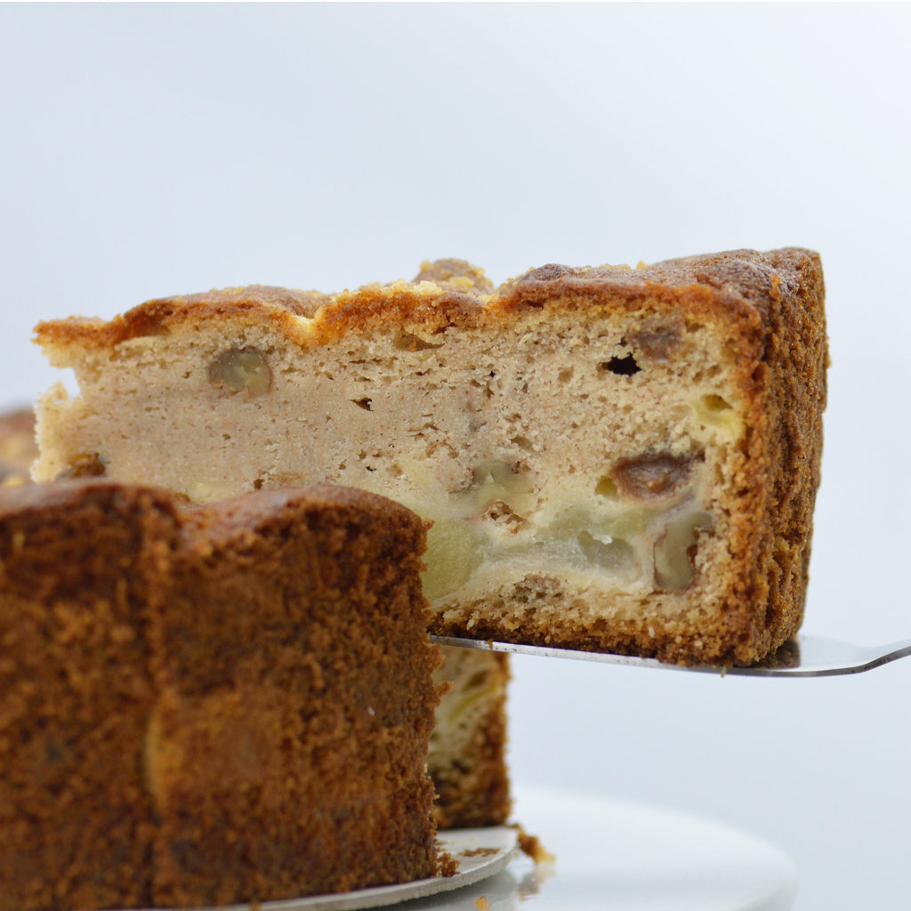 American Apple & Cinnamon Cake {V}