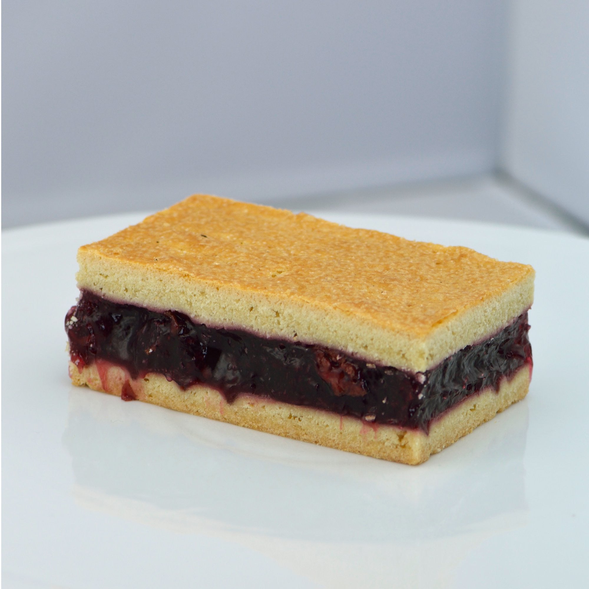 Cherry Slice {V}