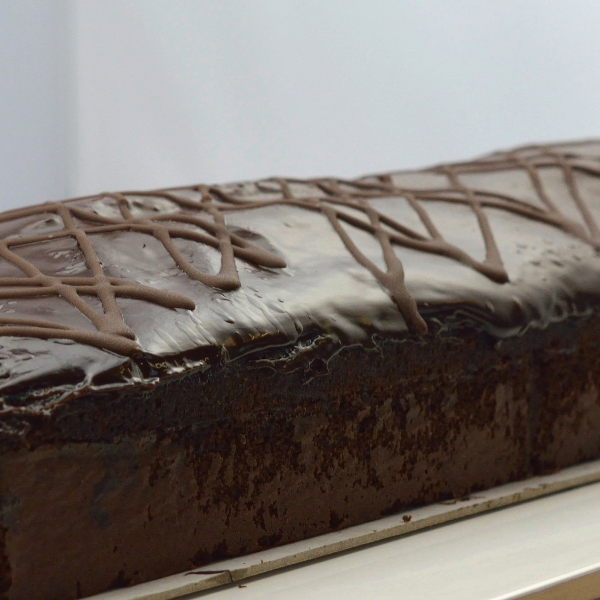 Chocolate & Custard Bar {V}