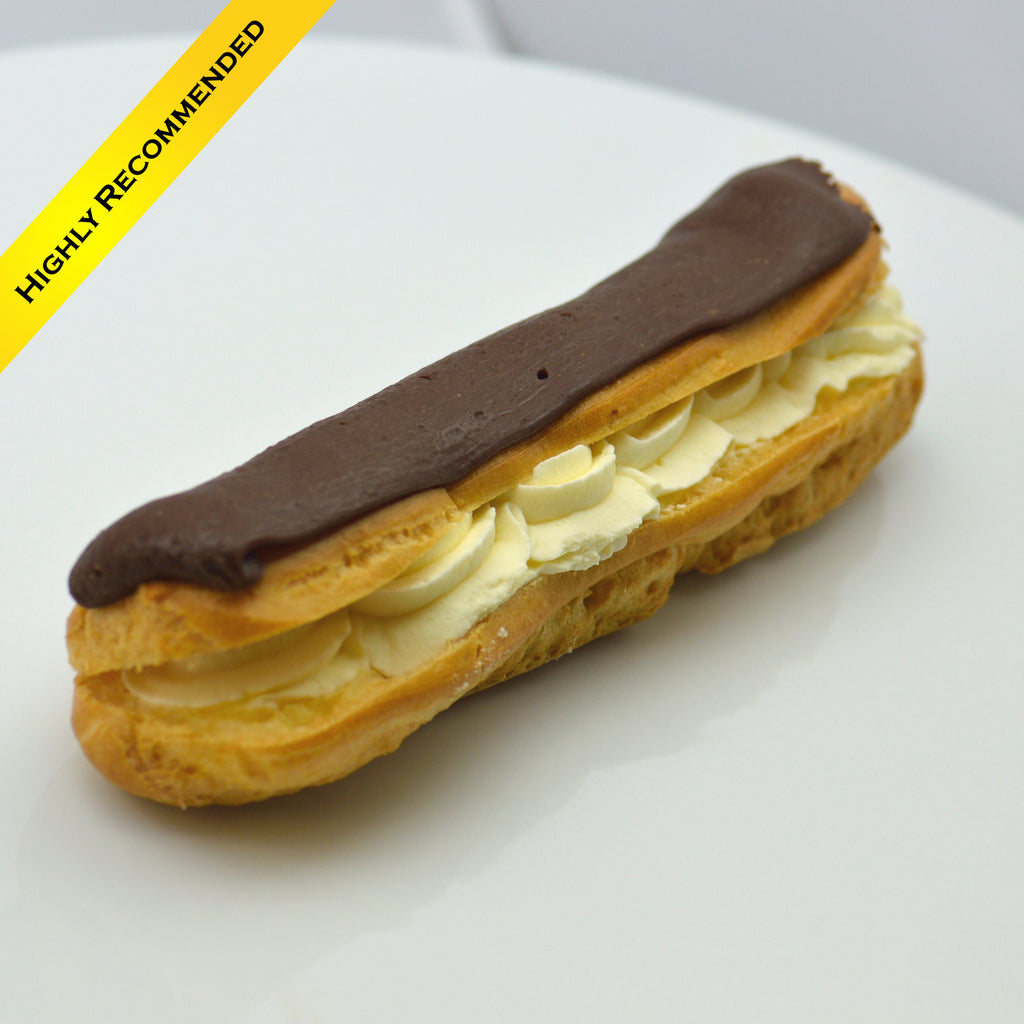 Éclair with Fresh Cream {V}